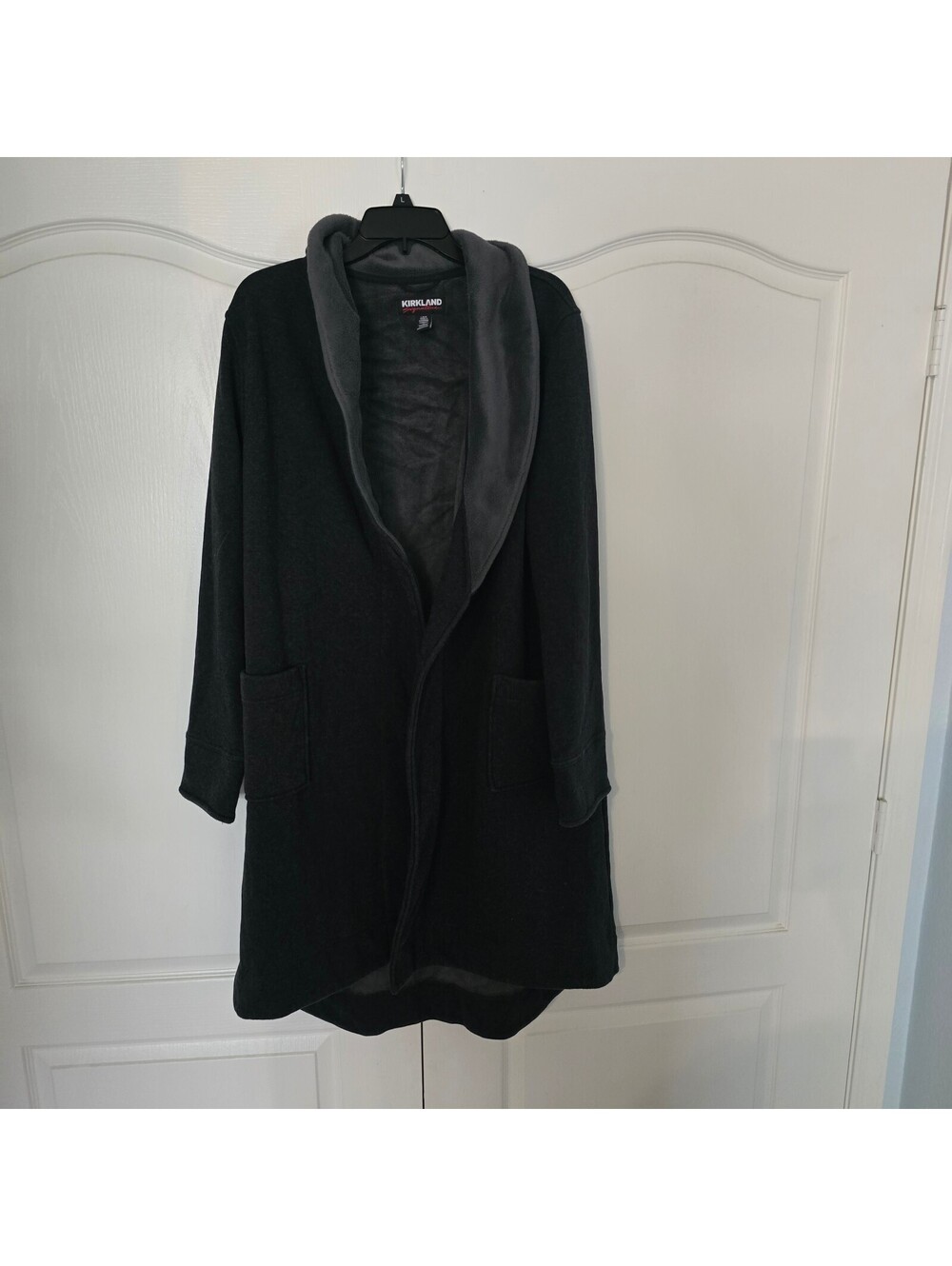 Kirkland Signature black open front robe with gray fleece lining no tie